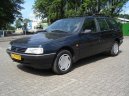 Photo: Car: Peugeot 405 Break 1.6