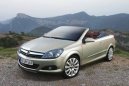 Photo: Car: Vauxhall Astra Cabriolet